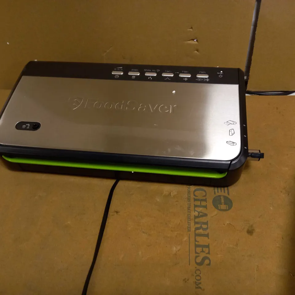 FOOD SAVER FFS005 VACUUM SEALER