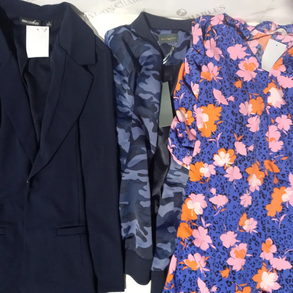 BOX OF APPROXIMATELY 10 ASSORTED CLOTHING ITEMS IN VARIOUS STYLES AND SIZES TO INCLUDE DANNII MINOGUE, RUTH LANGSFORD, NINA LEONARD, ETC