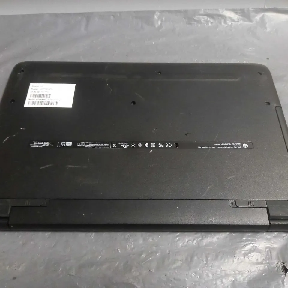 HP NOTEBOOK INTEL PENTIUM PC - TPN-C125
