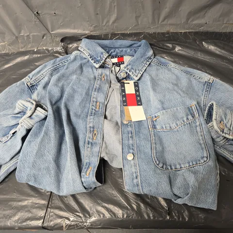 TOMMY HILFIGER RELAXED FIT DENIM SHIRT - BLUE - MEDIUM