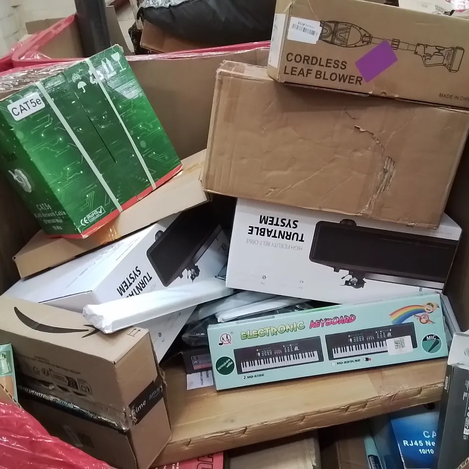 PALLET CONTAINING VARIOUS ASSORTED BOXED HOUSEHOLD ITEMS TO INCLUDE: CORDLESS LEAF BLOWER, TURNTABLE SYSTEMS, KIDS KEYBOARDS,  GAMING MATS, FLOOR CUTTING MACHINE AND LOTS MORE UNMARKED BOXED ITEMS 