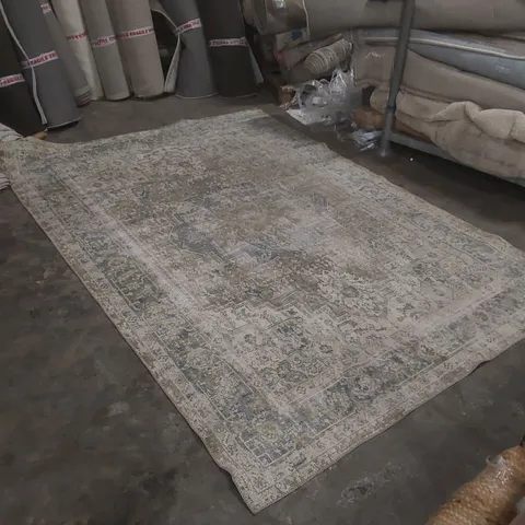 QUALITY DESIGNER PATTERNED RUG - APPROXIMATELY 282 x 198cm
