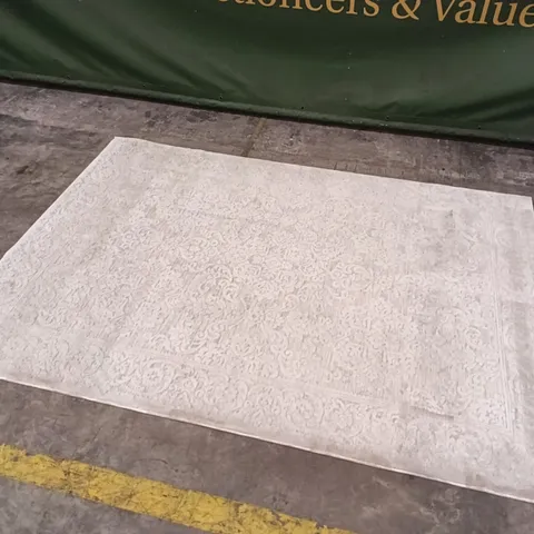 QUALITY DESIGNER AREA RUG - APPROXIMATELY 218CM X 160CM