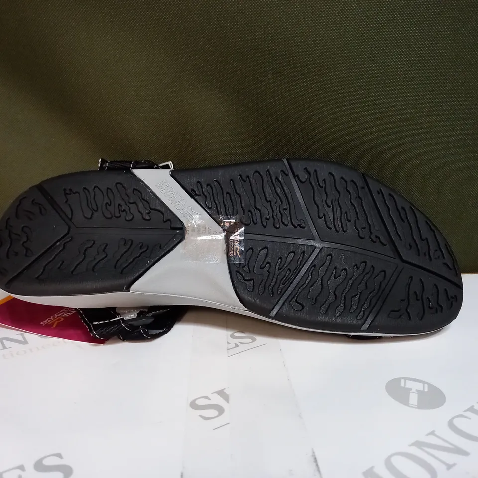 REGATTA LADY SANTA SOL SANDALS SIZE 7