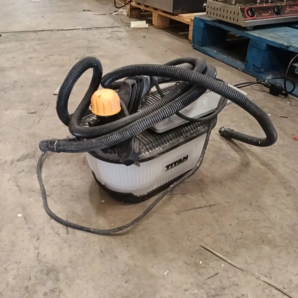 TITAN 2000W ELECTRIC WALLPAPER STRIPPER