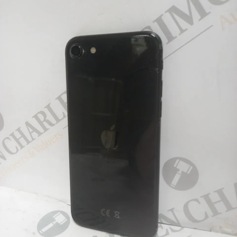 APPLE IPHONE SE SMARTPHONE IN BLACK 