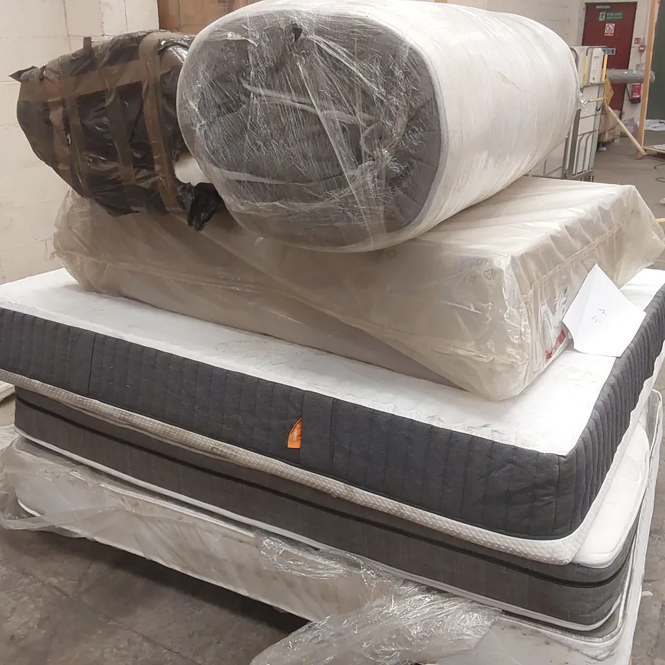 PALLET OF 5 ASSORTED MATTRESSES AND 1 DIVAN BASE PART