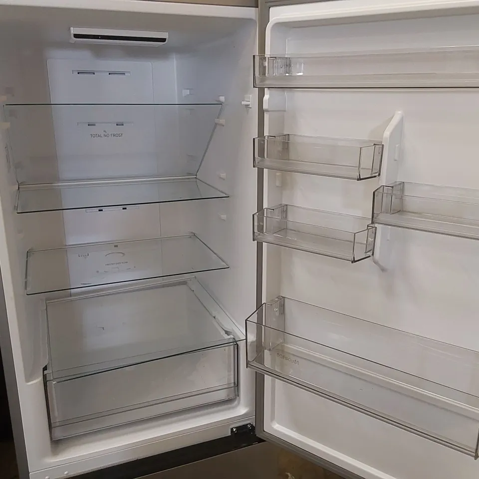 HOOVER FREESTANDING FRIDGE FREEZER IN SILVER, MODEL: HOCE3T618FFSK