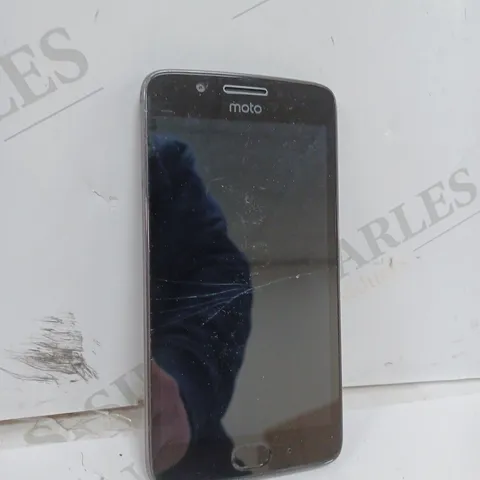 UNBOXED MOTOROLA PHONE IN BLACK