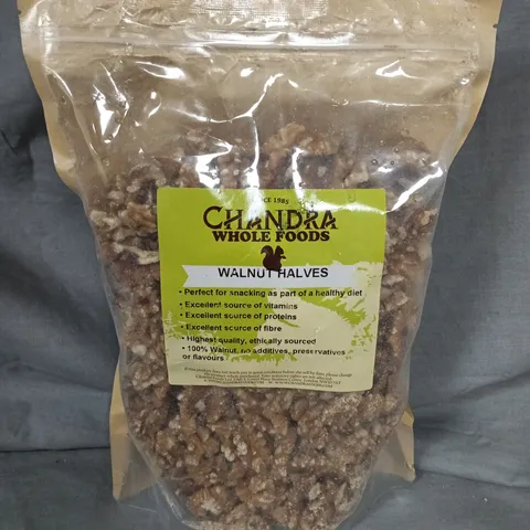 CHANDRA WALNUT HALVES - 1KG