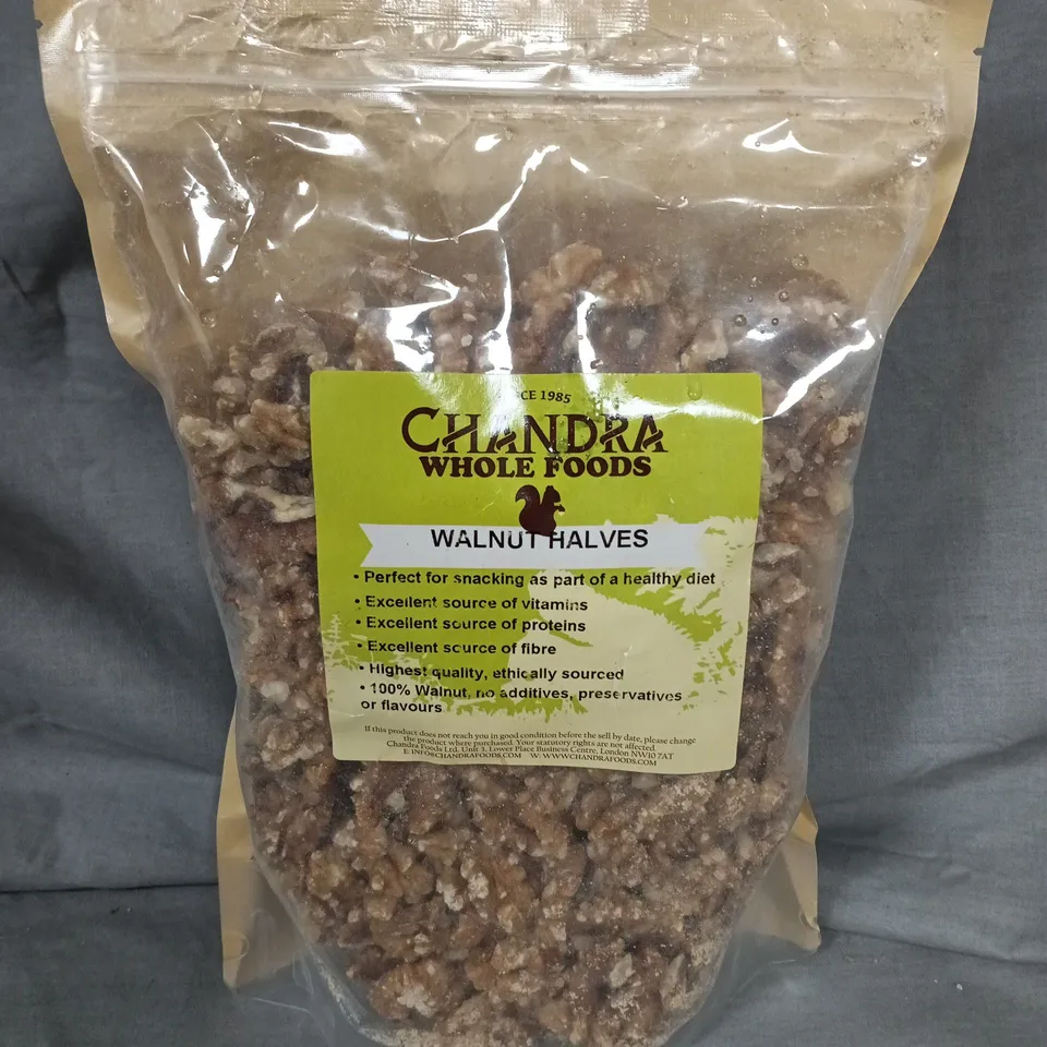 CHANDRA WALNUT HALVES - 1KG