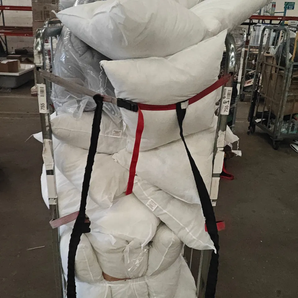 CAGE OF ASSORTED HOME FABRIC ITEMS TO INCLUDE DUVET AND CUSHION INSERTS