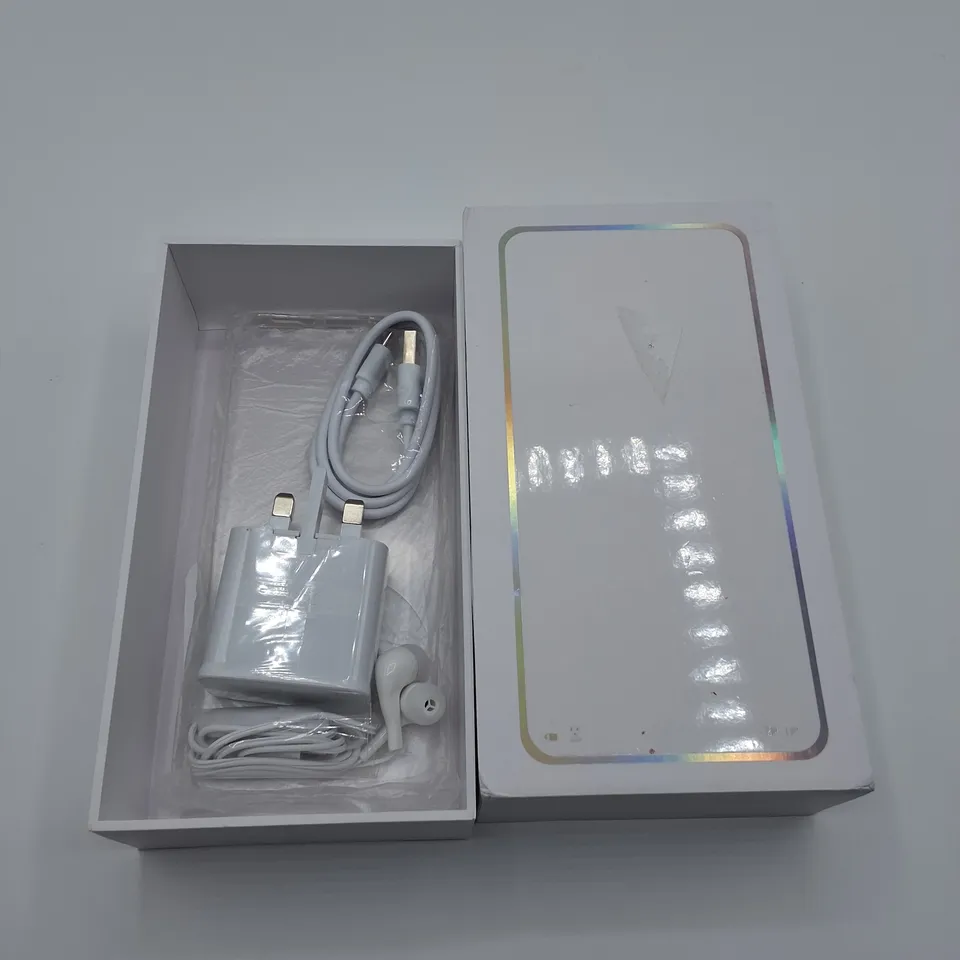 BOXED WELCOME M15 ULTRA 16GB/1TB IN BLACK/SILVER 