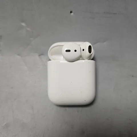 APPLE AIRPOD WITH CHARGING CASE - A1602