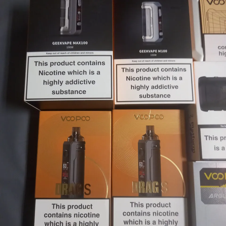 LOT OF 10 ASSORTED VAPING ITEMS TO INCLUDE INNOKIN, GEEK VAPE AND VOOPOO