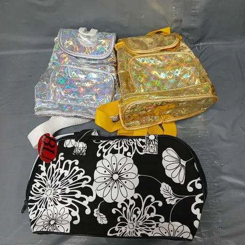 BOX OF APPROX 20 ASSORTED BAGS UNLIMITED BAGS IN GOLD/SILVER
