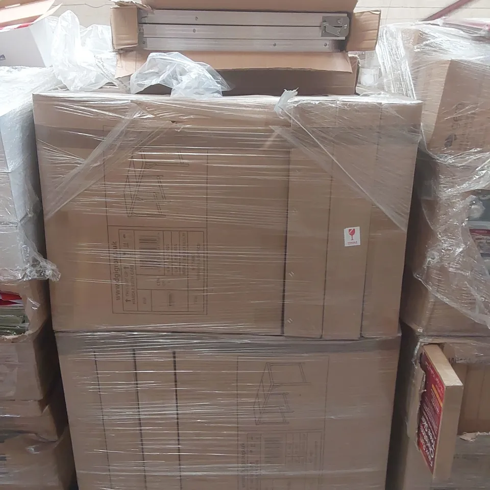 PALLET CONTAINING A VERY LARGE QUANTITY METAL FOLDING TABLES