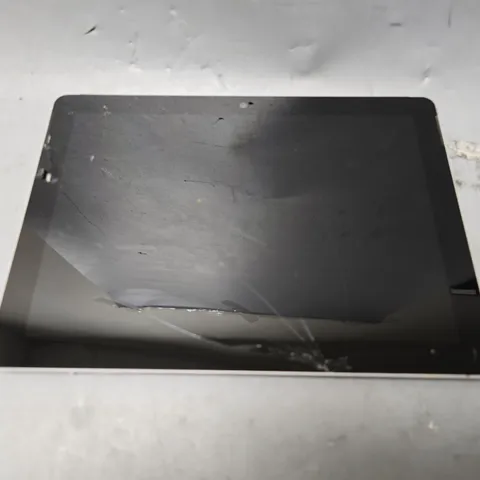 MICROSOFT SURFACE GO 4415Y