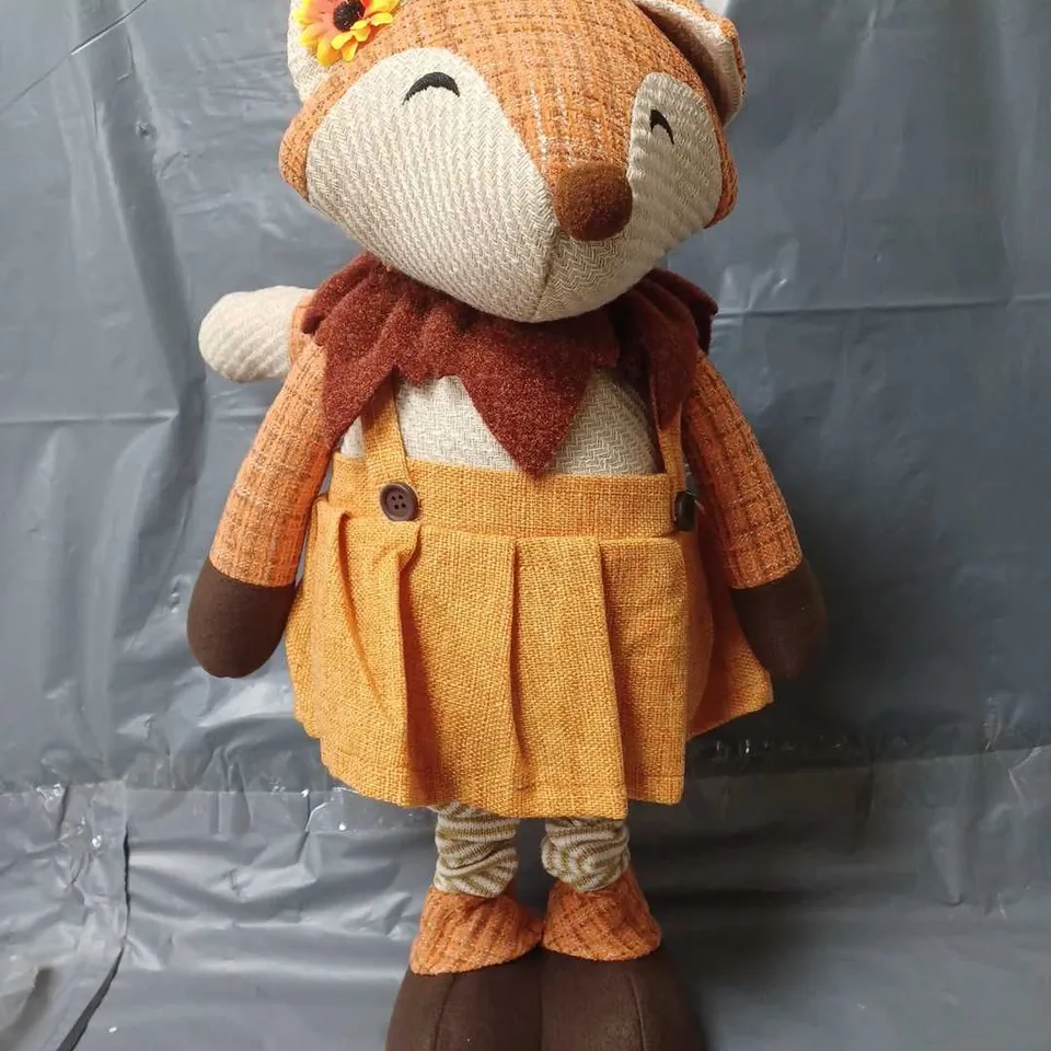 SMART AUTUMN MRS FOX STANDING ORNAMENT RRP £19.99