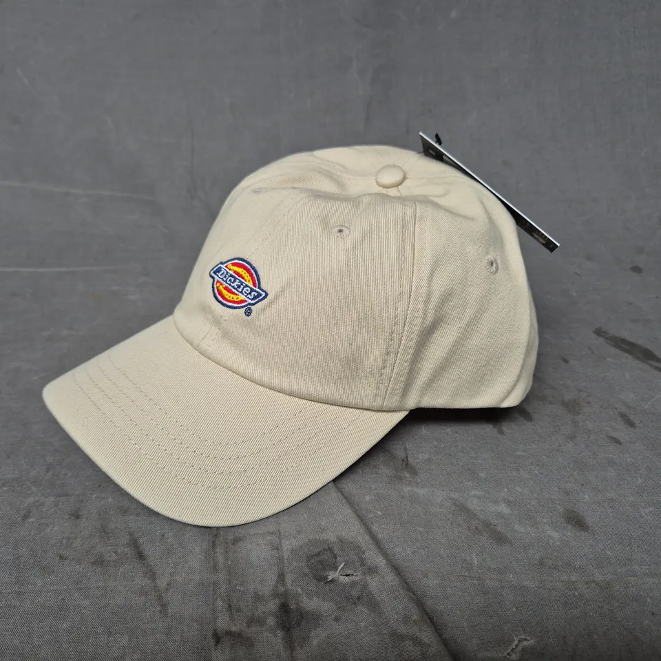 DICKIES BEIGE CAP – ONE SIZE (OS) WITH LOGO