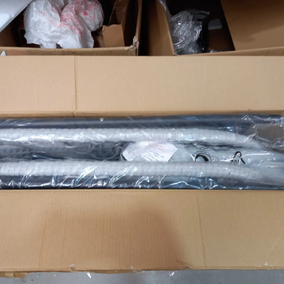 INNOVATORS COLLAPSIBLE 3 PIECE HOLLY BISTRO SET, LIGHT GREY