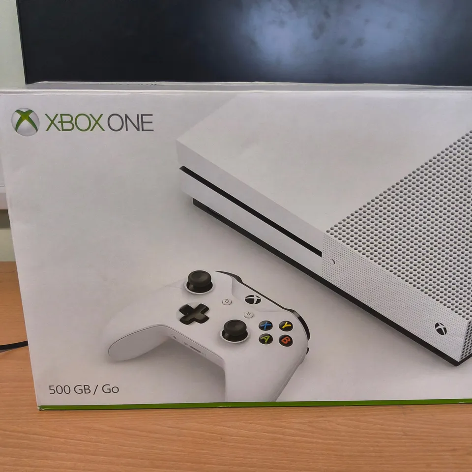 BOXED XBOX ONE 500GB DISC EDITION CONSOLE WITH CONTROLLER 