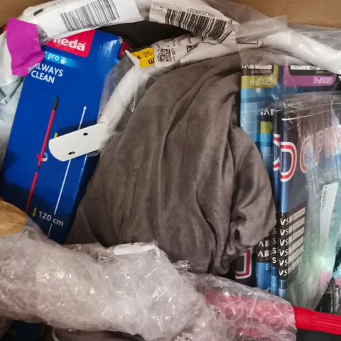 BOX OF APPROXIMATELY 10 ASSORTED HOUSEHOLD ITEMS - COLLECTION ONLY