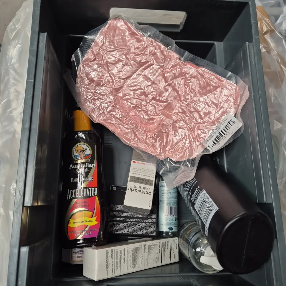 APPROXIMATEY 20 HEALTH AND BEAUTY PRODUCTS TO INCLUDE DOVE BODY LOTION, MITCHUM DEODORANT AND SOAP & GLORY BODY SCRUB