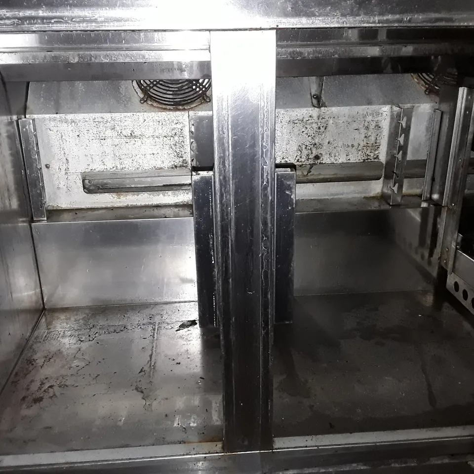WILLIAMS 2 DOOR 2 DRAWER PREPARATION COUNTER 