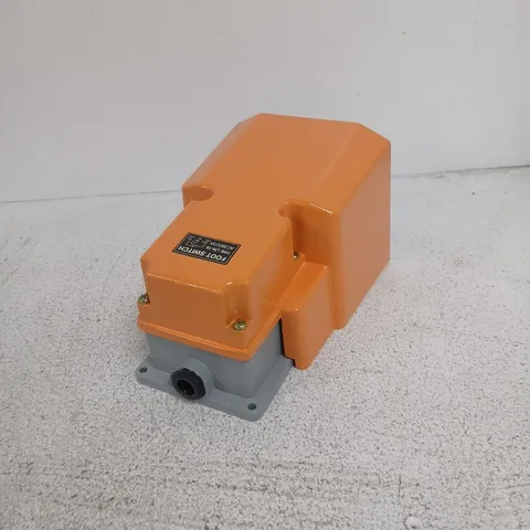 FOOT SWITCH – ORANGE INDUSTRIAL PEDAL SWITCH (AC380V/3A)