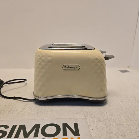 DELONGHI CREAM 4 SLICE TOASTER