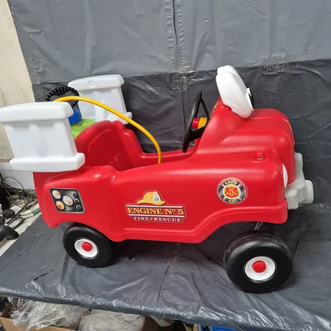 BOXED LITTLE TIKES SPRAY & RESCUE FIRE TRUCK