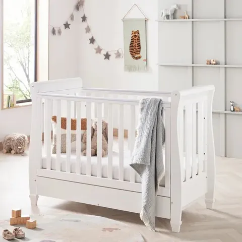 BOXED BABYMORE EVA SLEIGH COT BED DROPSIDE WITH DRAWER - WHITE (1 BOX)