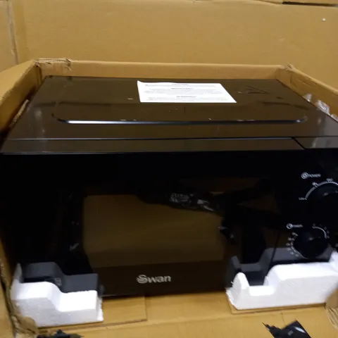 SWAN 700W MANUAL MICROWAVE