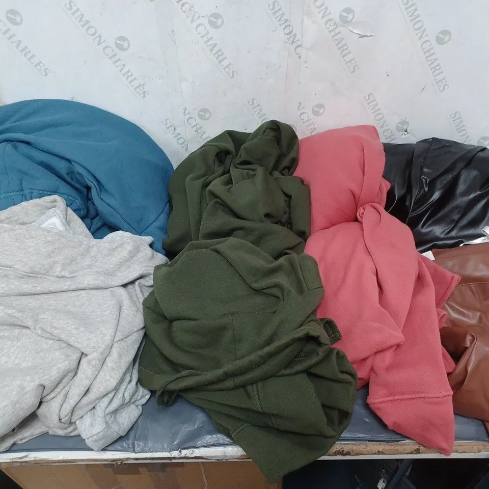 10 ASSORTED CLOTHING ITEMS TO INCLUDE TOP, JUMPERS AND DRESSES ETC BY CUDL DUDS, KIM & CO, AND IZABEL LONDON ETC. 