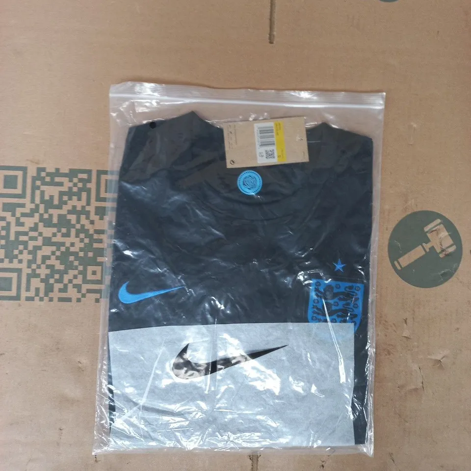 BAGGED NIKE ENGLAND FOOTBALL JERSEY SIZE SMALL