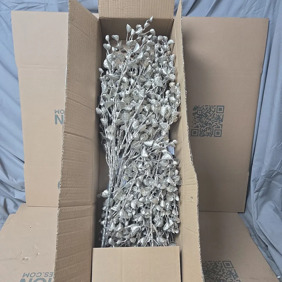 BOX OF APPROXIMATELY 11 X GISELA GRAHAM SILVER FLOWER DECORATIONS