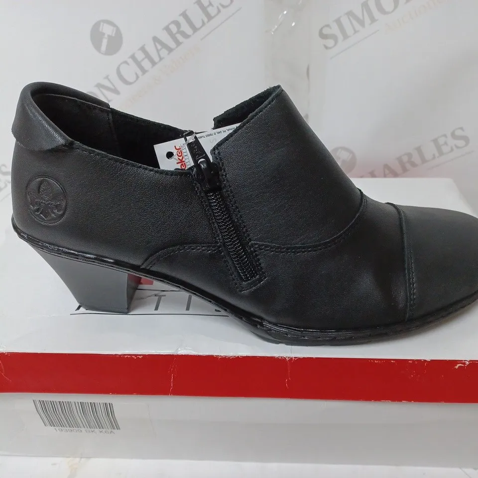 BOXED PAIR OF RIEKER SHOE BOOTS IN BLACK UK SIZE 6.5