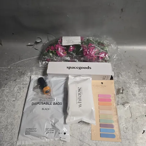 APPROXIMATELY 10 ASSORTED HOUSEHOLD ITEMS TO INCLUDE SPACEGOODS, DISPOSABLE BAGS AND FAKE FLOWERS 