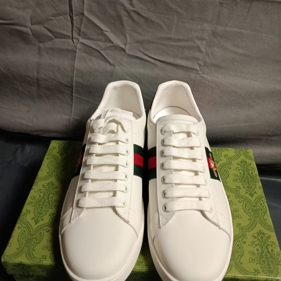BOXED PAIR OF GUCCI WHITE LEATHER SNEAKERS- UK SIZE UNSPECIFIED