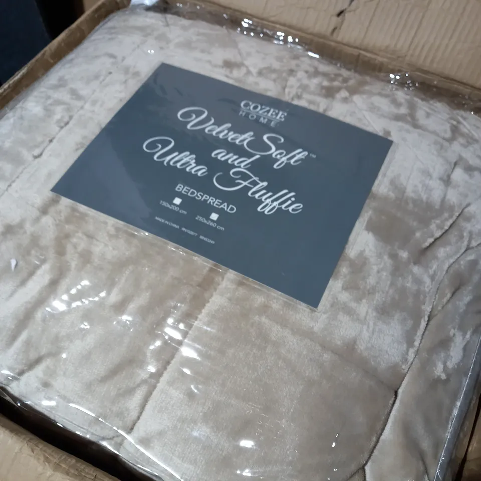 COZEE HOME VELVETSOFT & ULTRA FLUFFY FILLED BEDSPREAD