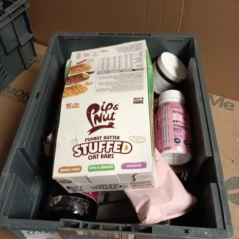 APPROXIMATELY 14 ASSORTED FOOD & DRINK ITEMS INCLUDING STUFFED OAT BARS , JUST BEE HONEY AND ACTAGAIN DAILY 