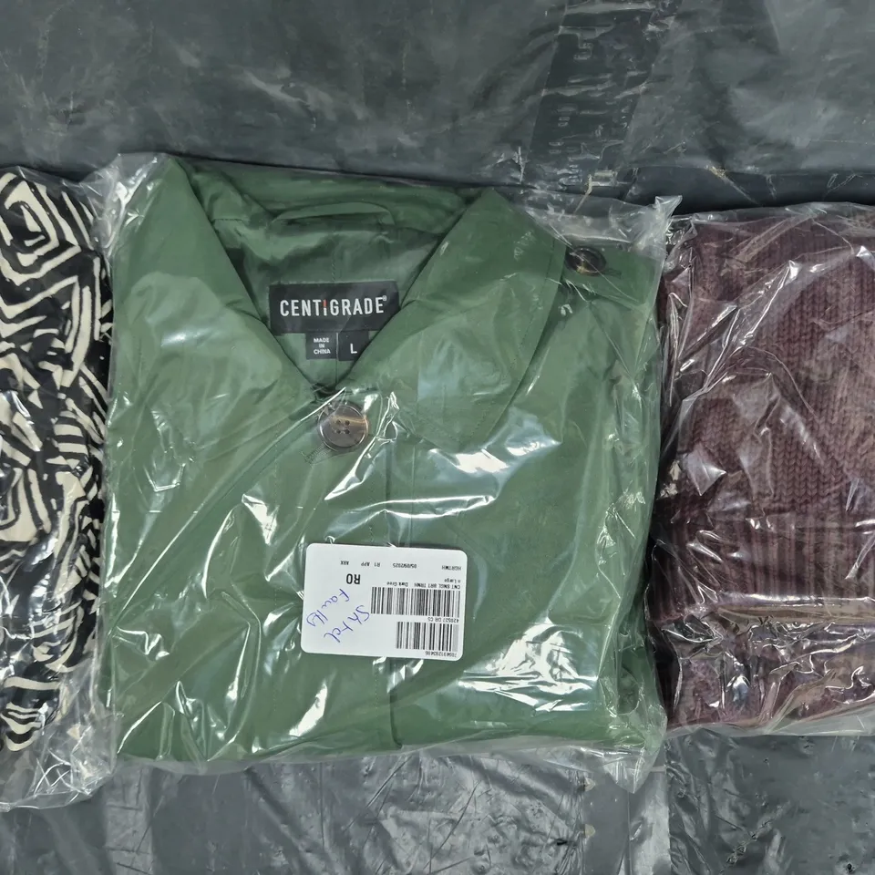 BOX OF APPROXIMATELY 20 ASSORTED CLOTHING AND FASHION ITEMS IN VARIOUS COLOURS, STYLES, AND SIZES - COLLECTION ONLY