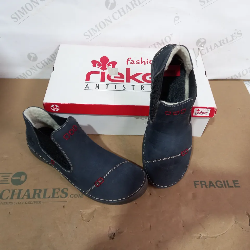 BOXED PAIR OF RIEKER SHOES - SIZE 39