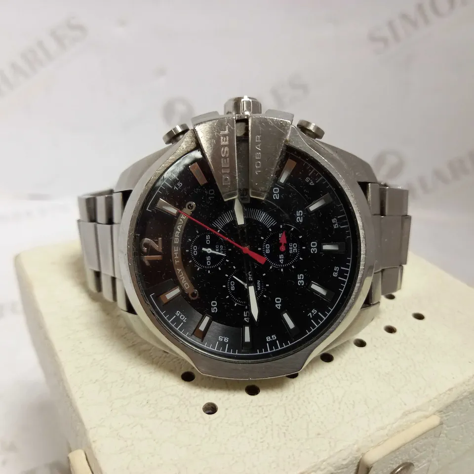 DIESEL STYLE LARGE FACE BRACELET WATCH