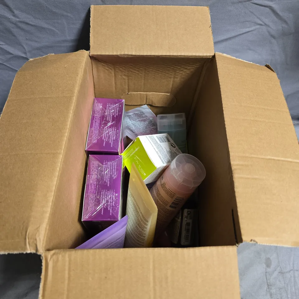 APPROXIMATELY 12 MATRIX HAIR CARE PRODUCTS INCLUDING VOLUME BLOOM COTTON CONDITIONER/CARBONIZING POWDER CITRIC/COLOR LAST ORCHID/STYLE LINK HOLD BOOSTER