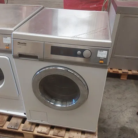 MIELE PROFESSIONAL PW 6065 WASHING MACHINE - 6.5KG CAPACITY - W 595 X D 725 X H 850MM