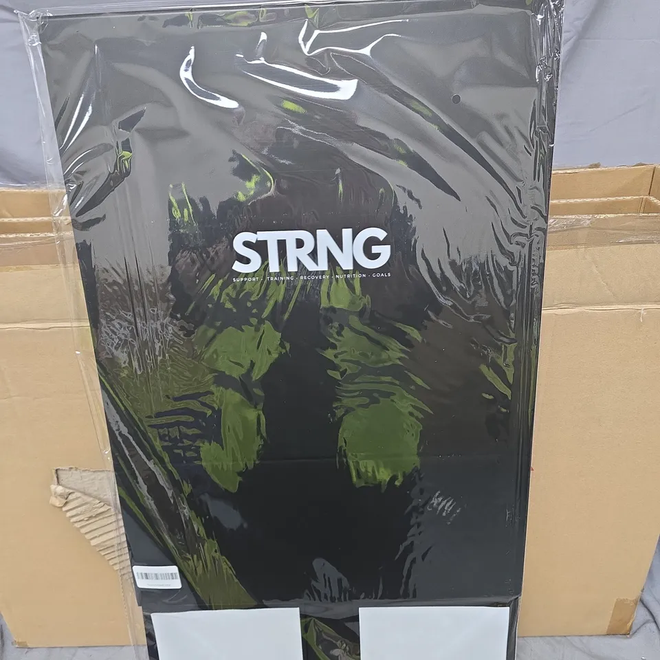 BOX OF APPROXIMATELY 10 STRNG FITNESS BOARDS.