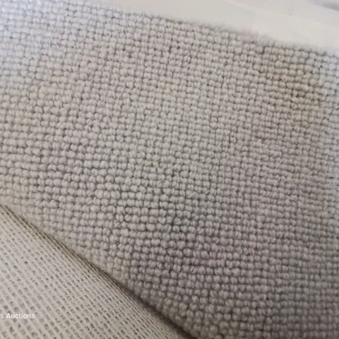 ROLL OF QUALITY TUDOR CO-ORDINATES DRIZZEL CARPET APPROXIMATELY 4M × 3.8M