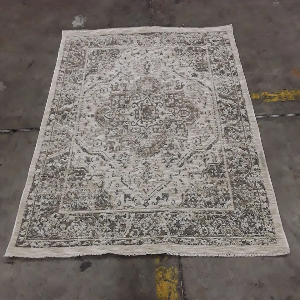 RECTANGULAR AREA RUG WITH ORNATE FLORAL MOTIF – GREY AND IVORY 160X120CM APPROXIMATELY